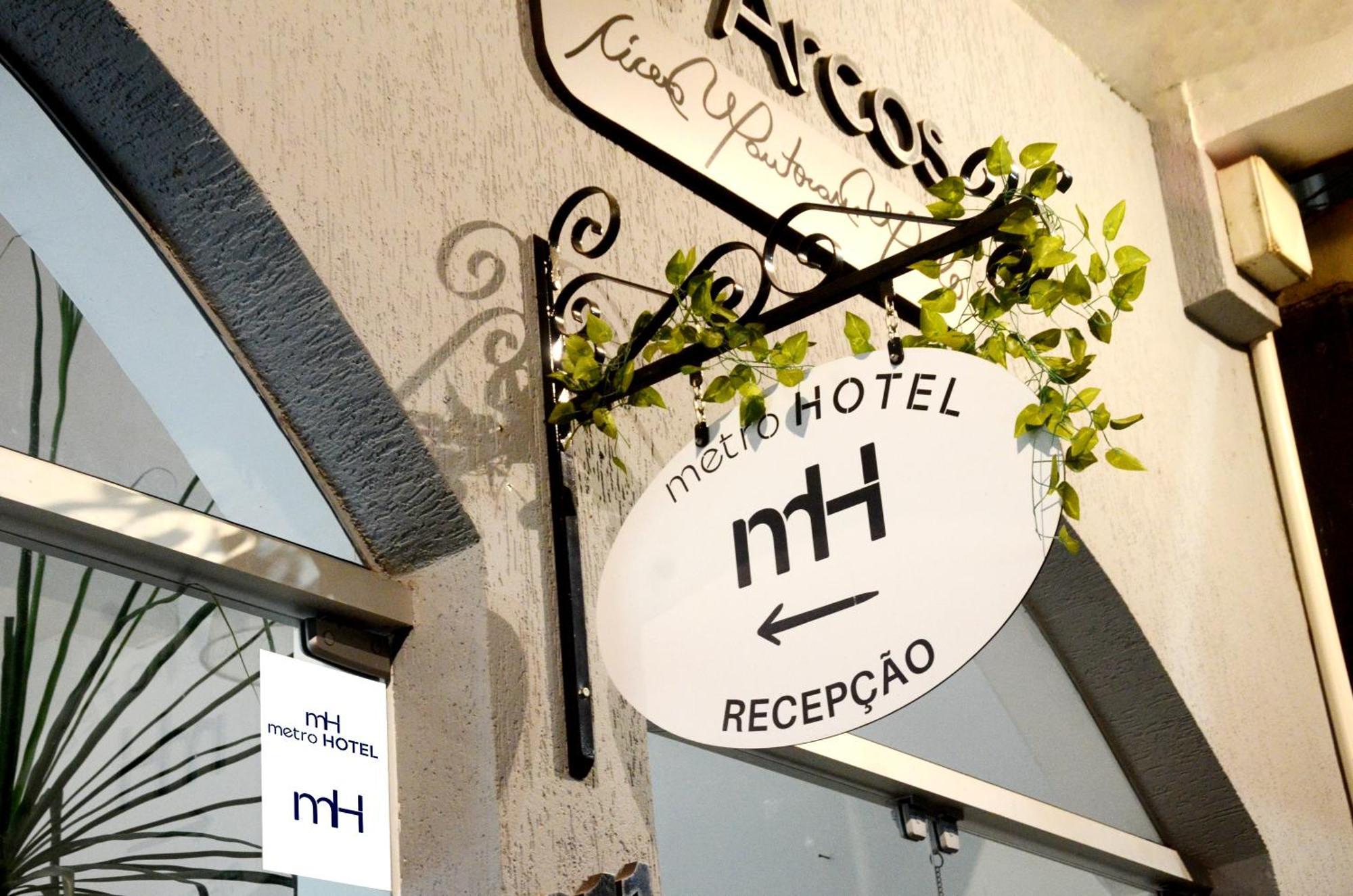 Metro Hotel Агуас-ди-Линдоя Экстерьер фото